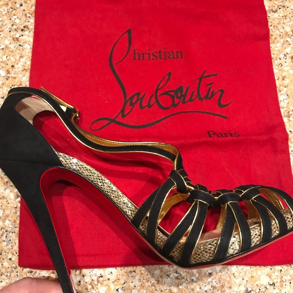 Gorgeous Never Worn Christian Louboutin shoes